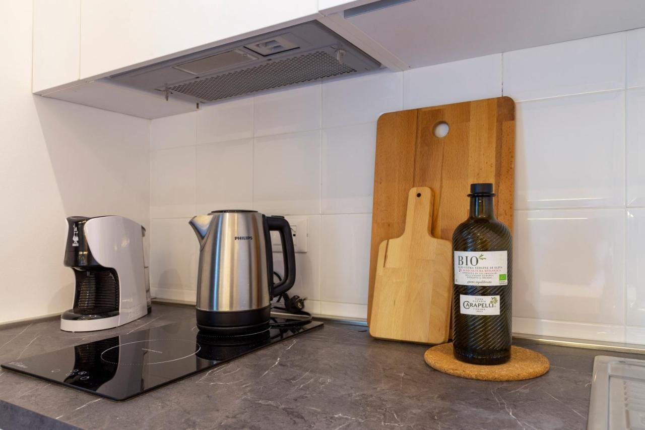 Amazing Studio In The City Center + Wifi Triest Exterior foto